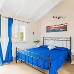 Charming Loft With Large Terrace דירה *