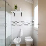 Charming Loft With Large Terrace דירה *